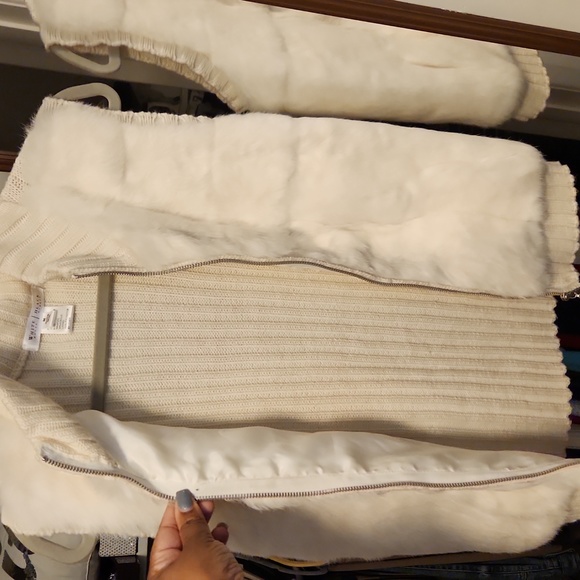 WHBM Rabbit fur vest - Picture 2 of 5